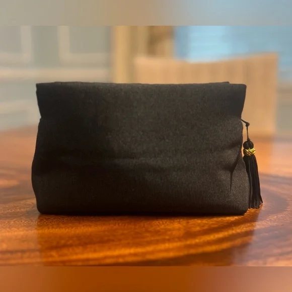 Gianni Versace Porfumi Black and Gold Clutch/ Makeup Bag w Tassel. Blk & Gold - Picture 6 of 11